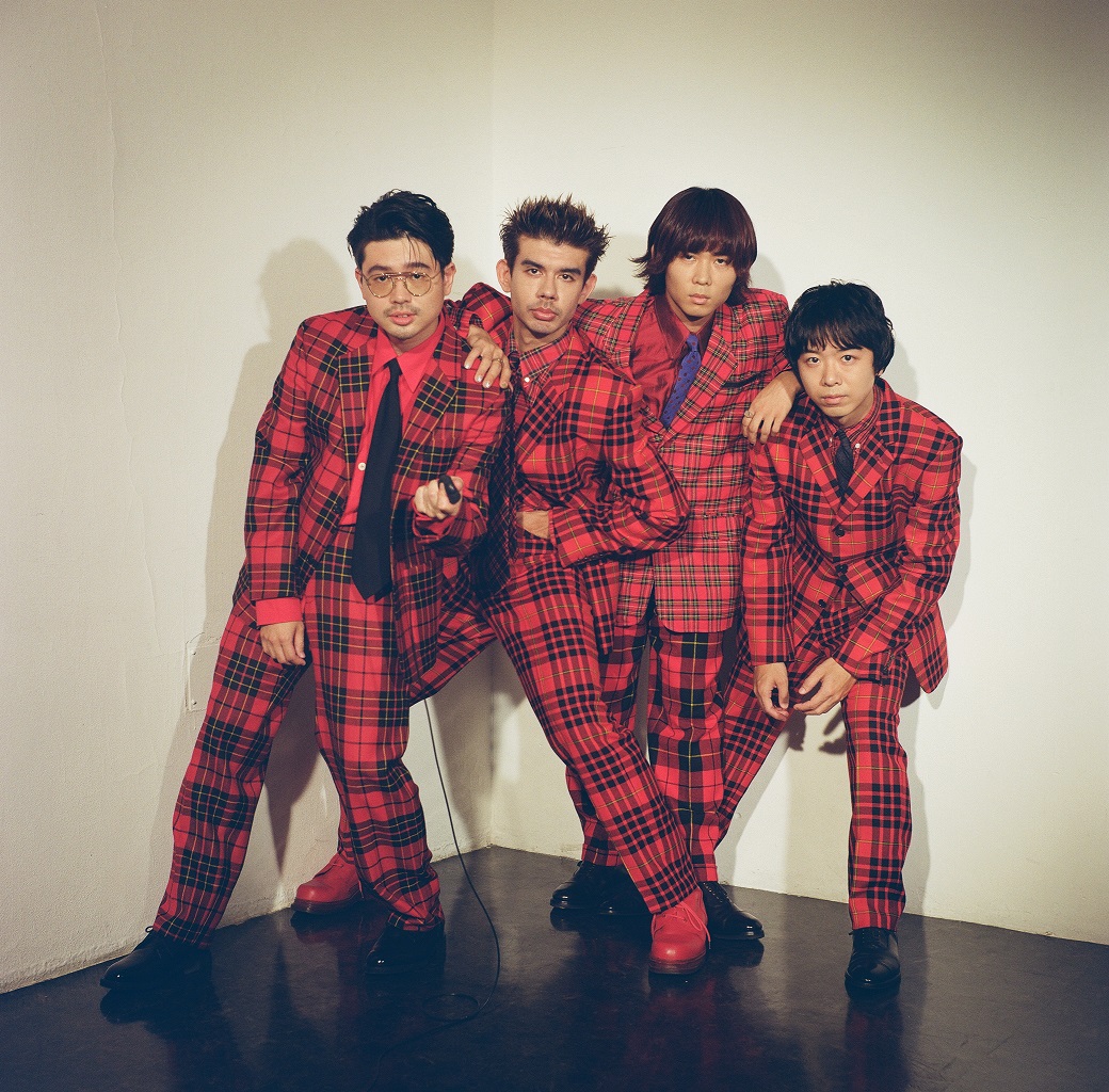 今年デビュー15周年を迎えるOKAMOTO'S新曲 「Song 4 You」 を10月30日